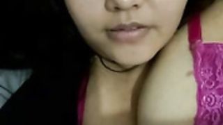 Soreth solita con su cel