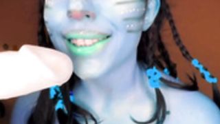 Cosplayer sucks a dilos