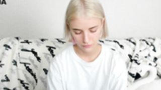 Poppini ( Pusich ) - 200717 - close up fingering