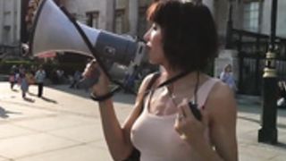 Milo Moire public show