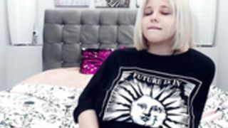 Helokityy likes it and get horny