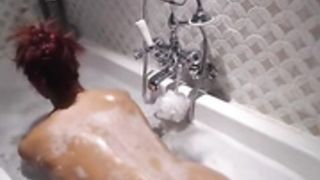 Deeeelicious - Bath Tease