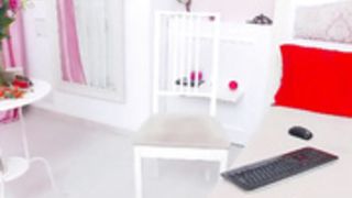 LikableAmelia speak Romanian