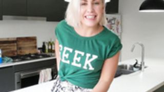 Cherry Dana - Try-On