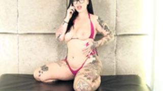Aemelia fox 3