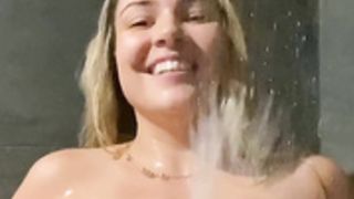 Jem Wolfie Shower