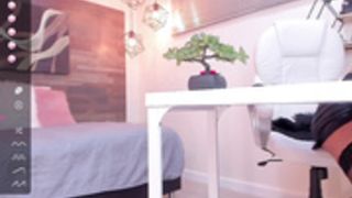 ella_pridee 2021-07-19 2/2