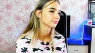 jess1ca_rabb1t vibe and tease