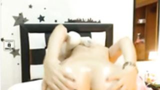 Oily tightcherrybunny ass on cam