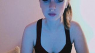 Julia_Wilson less makeup