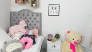 hanna_costello 2020-05-09 18:22 (masturbating)