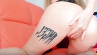 -White_Angel- трахает себя