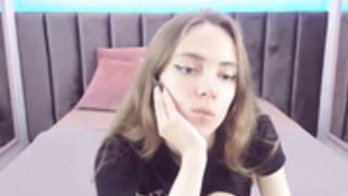 jessicastoun - teasing puffy pussy trough leggins