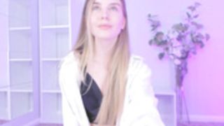 Prettyalison see threw and underboobs [F]