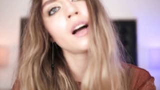 Shy_Jane's sexy lips