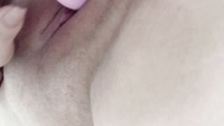 momokun playing with pink vibrator