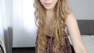 (SNIPPETS) Twitter_Ok  -  Nikki - hair bra