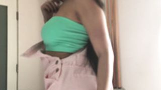 J@de Kush undress