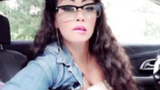 808sweet squirts in her car