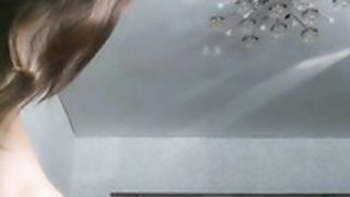 Chica masturbándose 2