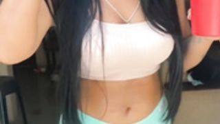 Karo Vargas Ecuatoriana Famosa Mix