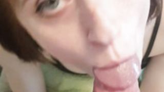 Mon@ Minx worships dick