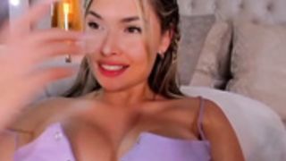 AnaCarrera enjoy the show