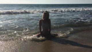 Wondermama cuteVera at the beach