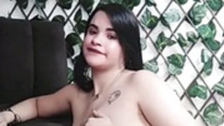 She is bored so nobody tips bored topless girl