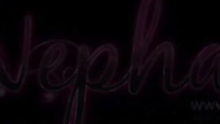 Je me Déshabille et me Mets De La Crème Solaire Partout