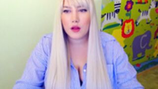 Veritablewoman aka Veritablegirl hot braless tease