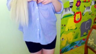 Veritablewoman aka Veritablegirl hot braless tease
