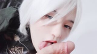 2B trap cosplay blowjob