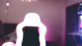 CoryHenryOfficial ice show after dildo suck 29082021