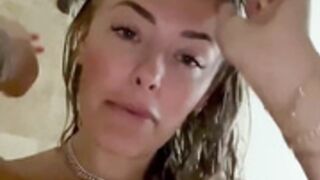 Corrina shower tiddies
