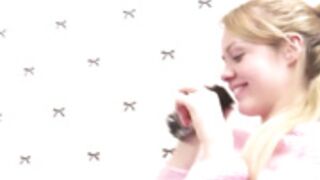 Sara Hilton dildo play