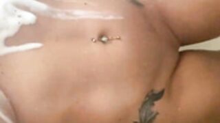 Lindi Nunziato Shower