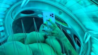Jizzjazz - In tanning machine ????