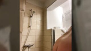 anabellaetthan makes hot shower