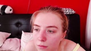 MellCarter - 21 05 15 - Sleepy Mell Inserts Lush Vibe