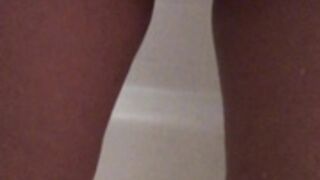 Aaliyah Love Shower Pee