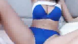 brianna-john Everlly rubbing clit giant tits