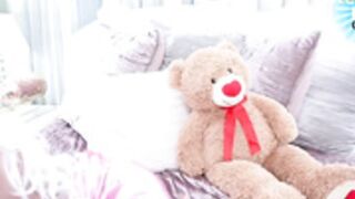 maye daye red hott 01