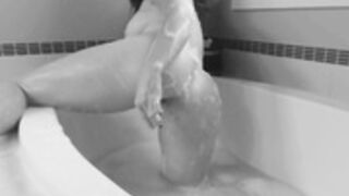 Hot_milfy_mom Rose Redwood - Bathroom