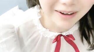 Cute Vietnamese girl masturbating