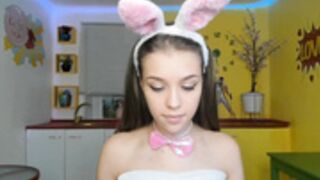 amy_haris 2021-10-02 14:51 (nn, bunny)