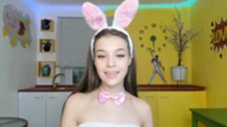 amy_haris 2021-10-02 14:51 (nn, bunny)