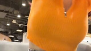 wet__bunny public show squirt