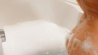 TheAllieRae Bubblebath