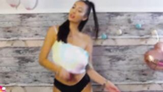 Skyv dancing sexy